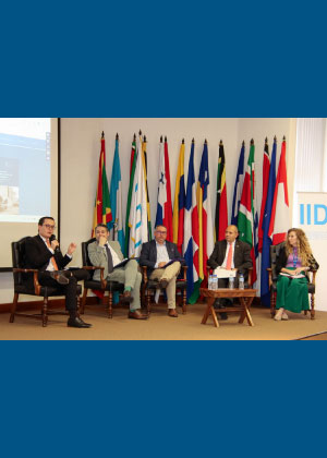 En el marco del Día de los Derechos Humanos se llevó a cabo “La Conferencia Intergeneracional para la Paz”