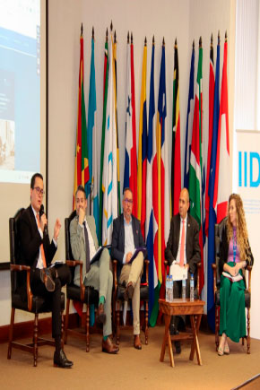 En el marco del Día de los Derechos Humanos se llevó a cabo “La Conferencia Intergeneracional para la Paz”