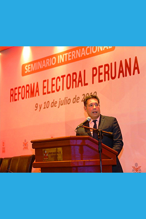 Director ejecutivo participó en seminario internacional sobre la reforma electoral peruana
