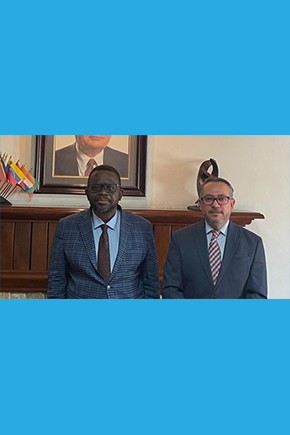 Obiora C. Okafor, el experto independiente sobre los derechos humanos y la solidaridad internacional